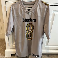 Pittsburgh Steelers Kenny Pickett #8 Size Small 