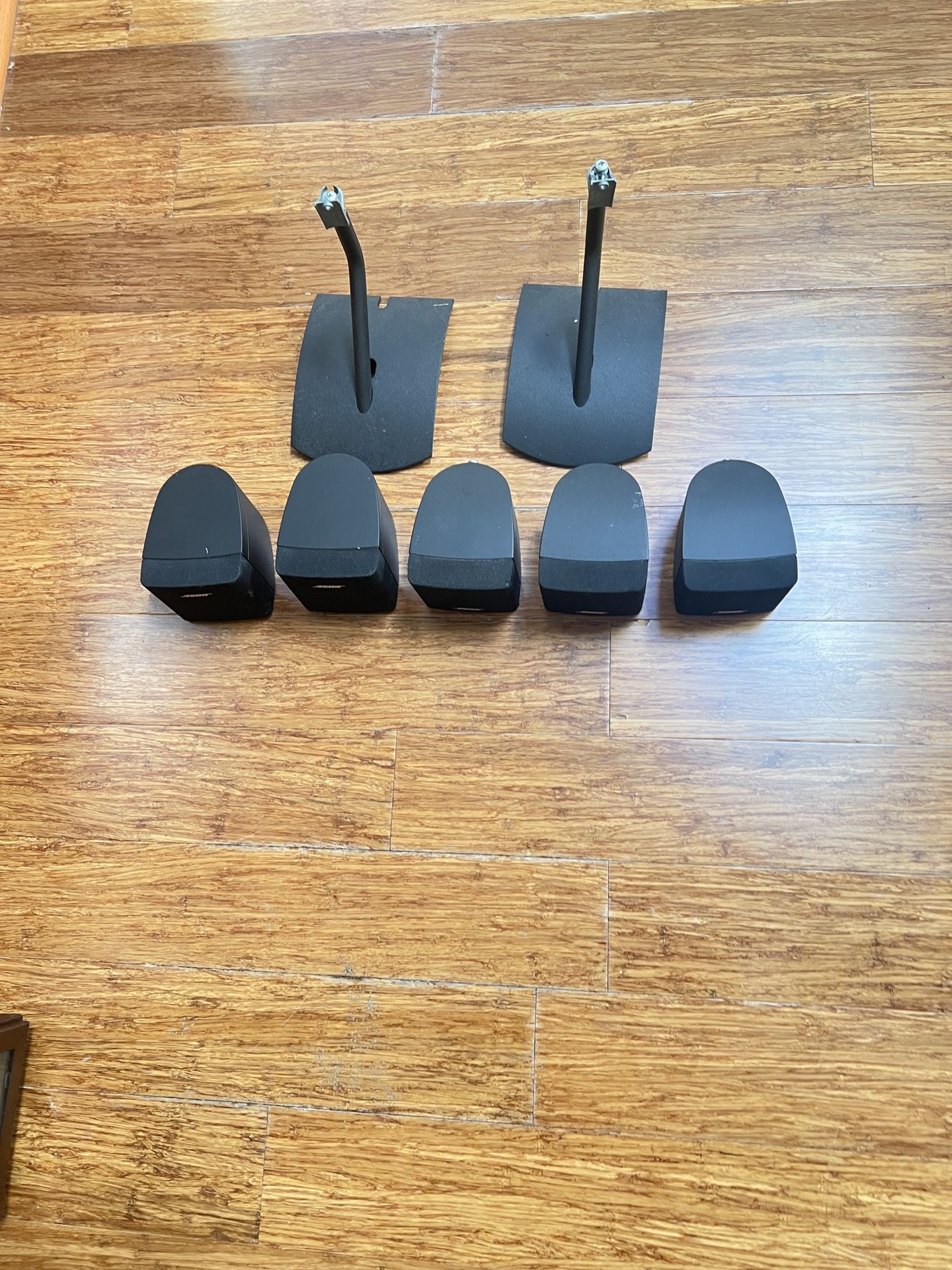 BOSE 5 Speakers Subwoofer Stands Set