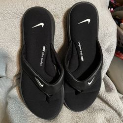 Ladies Nike Shoes