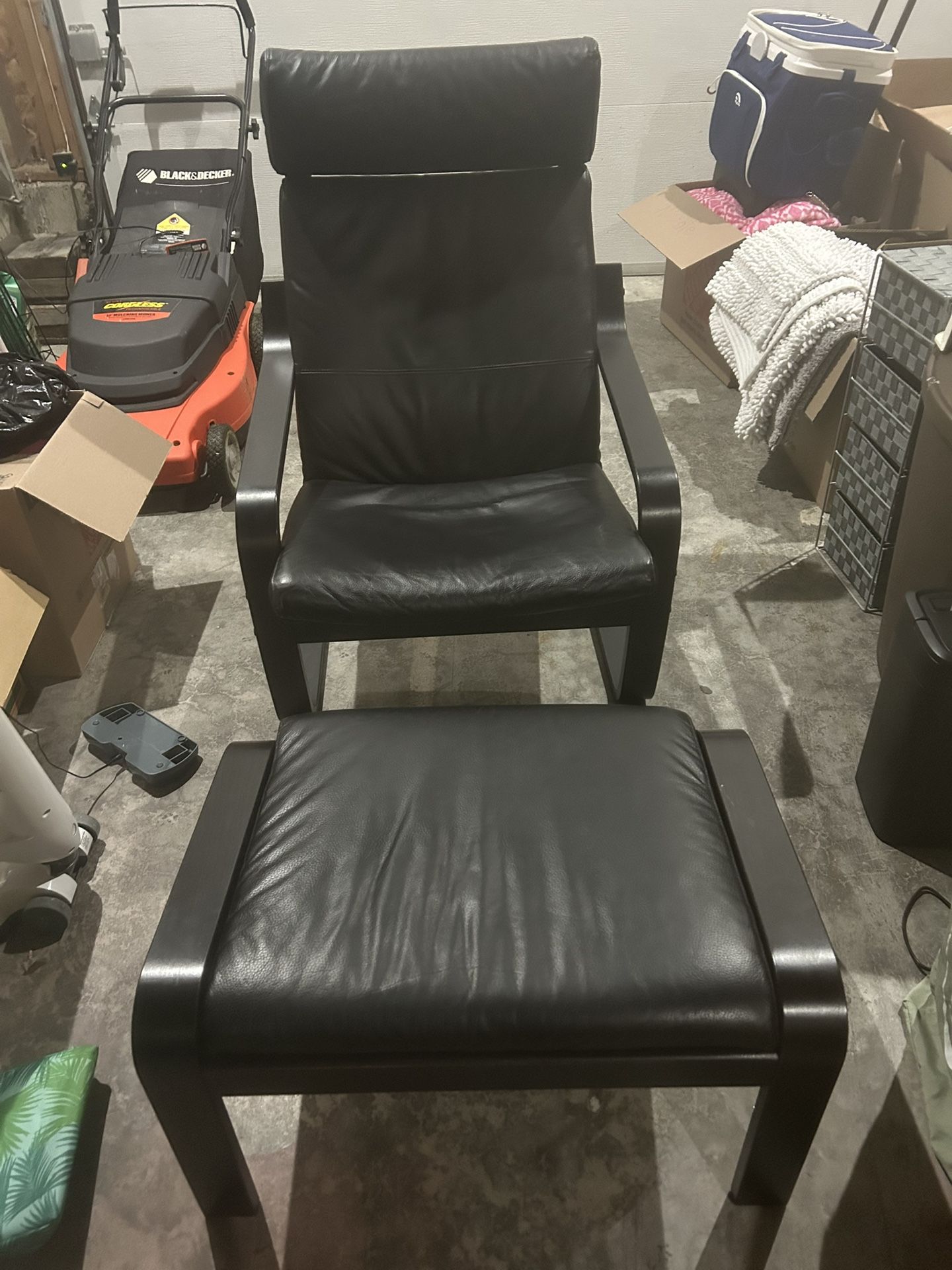 Black Leather Chair And Ottoman 50$