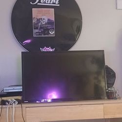 smart tv.32 https://offerup.com/redirect/?o=aW5jaC5zYW1zdW5n.