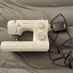 Singer talent 3323 sewing machine 