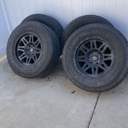 LT. 265/70R17 Firestone