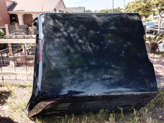 Leer truck camper shell