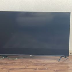 55” TCL Roku/Smart TV – Powers On, Sound Works – Screen Damaged