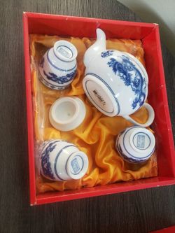 Beautiful collectible Tea kettle sets