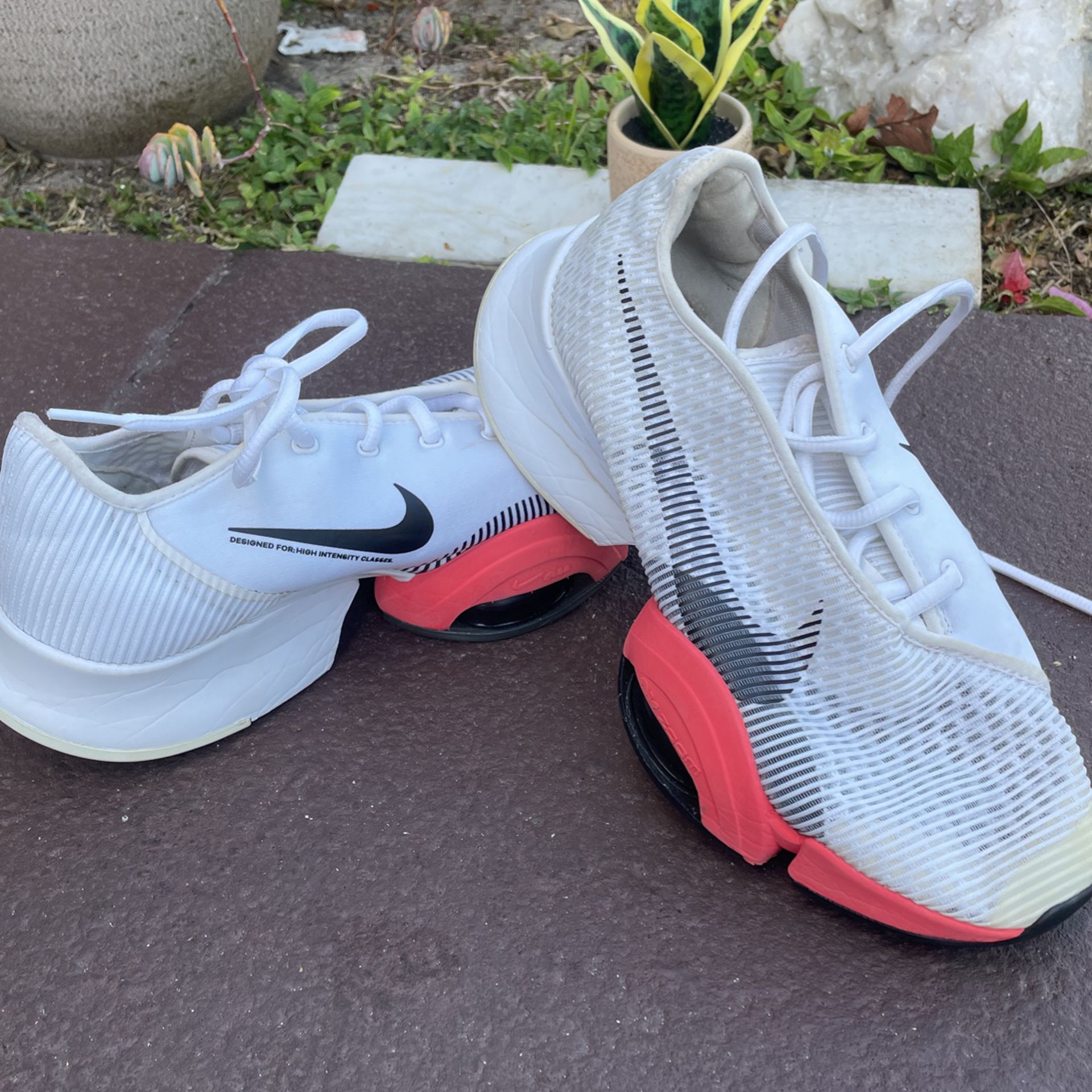 Women Men Tennis Shoe Nike Size 7