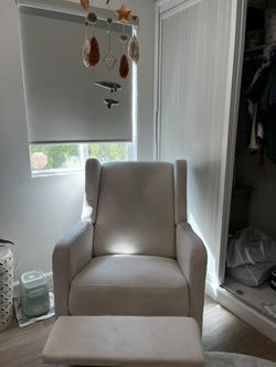 Carter's by DaVinci Ario Recliner and Swivel Chair