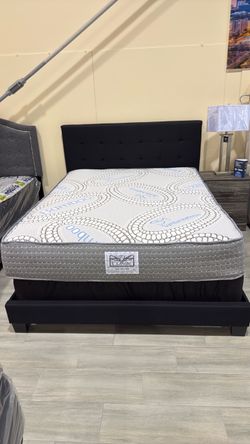 Queen mattress and boxspring and bedframe