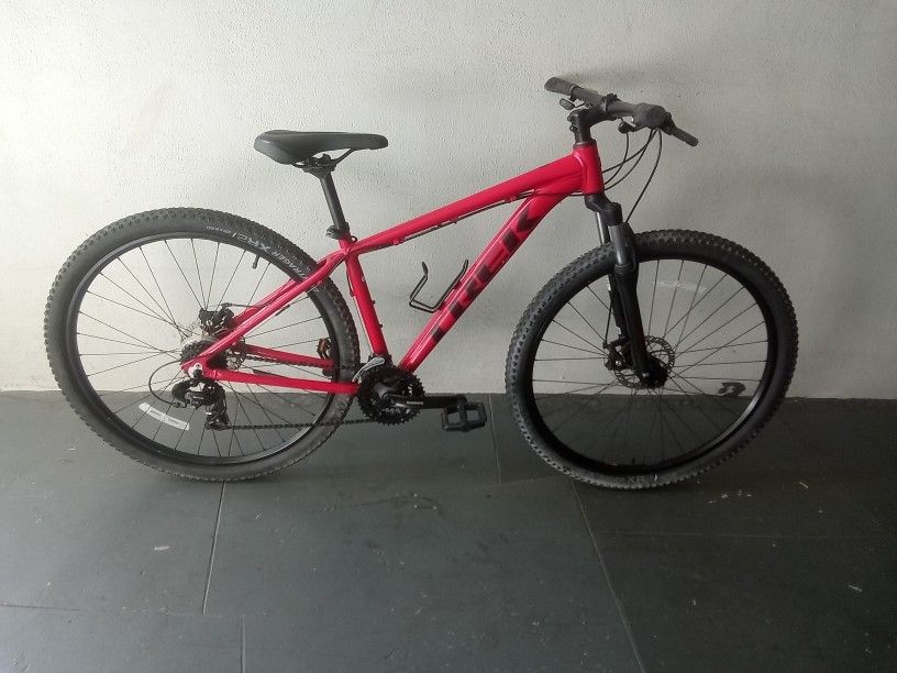 BICYCLE TREK 21 SPEED SIZE 29 BRAND NEW 