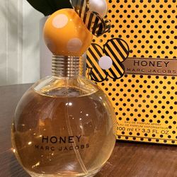 Marc Jacobs Honey Perfume 