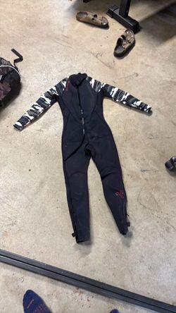 XCEL wetsuit size 12