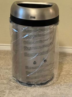 Stainless Steel Trash Can, Brand: Simplehuman