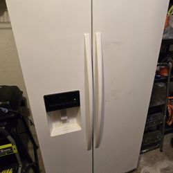 Refrigerator Amana