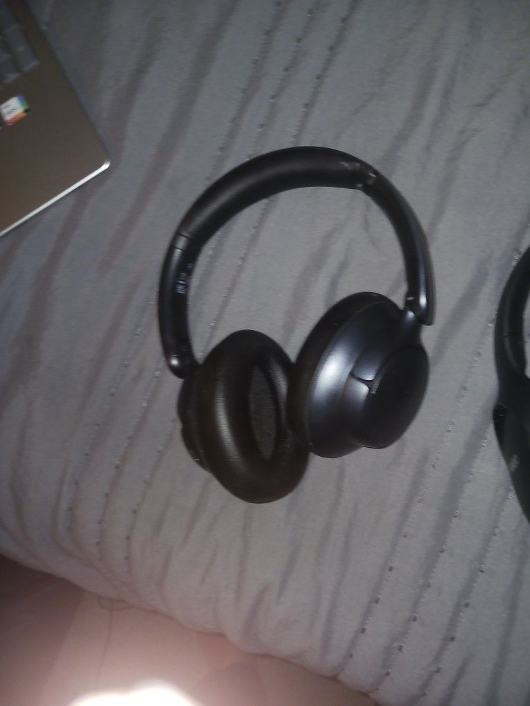 Wireless Bluetooth Headphones