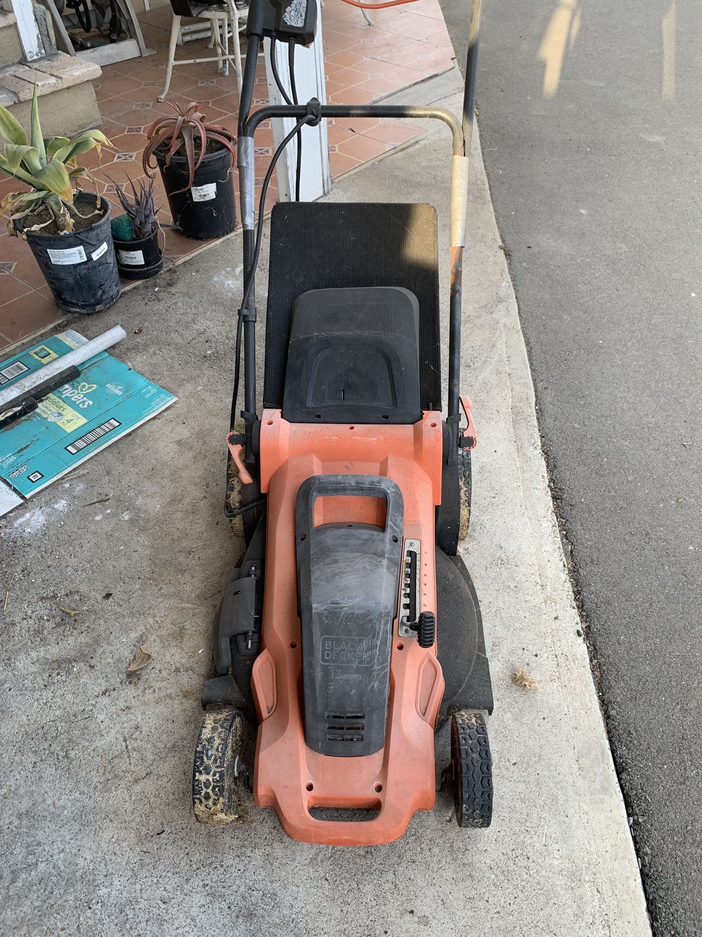 Electric Lawnmower 