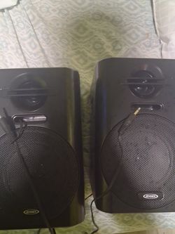 2 Jensen speakers black