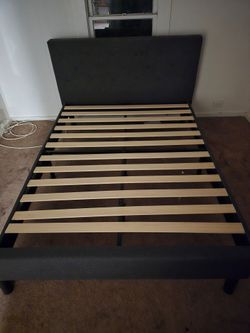 Bedframe Queen