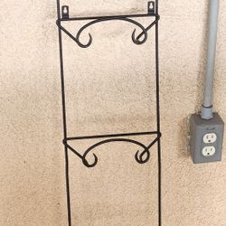 Iron Plate Display Holder ( Fits 4 ) Good Condition 