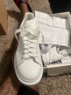 Used Alexander mcqueen white wire about 2x still fresh crispy and in new condition asking for $220 size “42” men