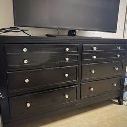 Matching bedroom & Office Furniture 