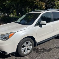 White AWD 2015 Subaru Forester 1 Owner 110,000 Miles