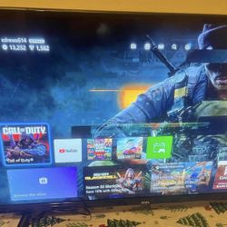 Xbox Series S And Roku Tv 