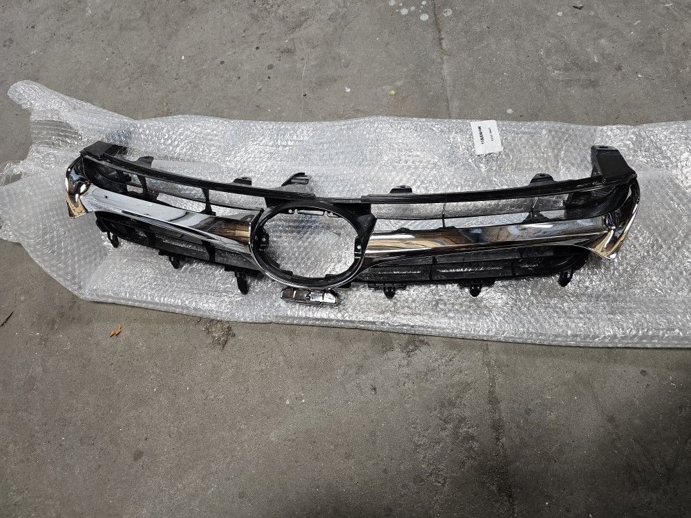 2015 To 2017 Toyota CAMRY SE Upper Grille