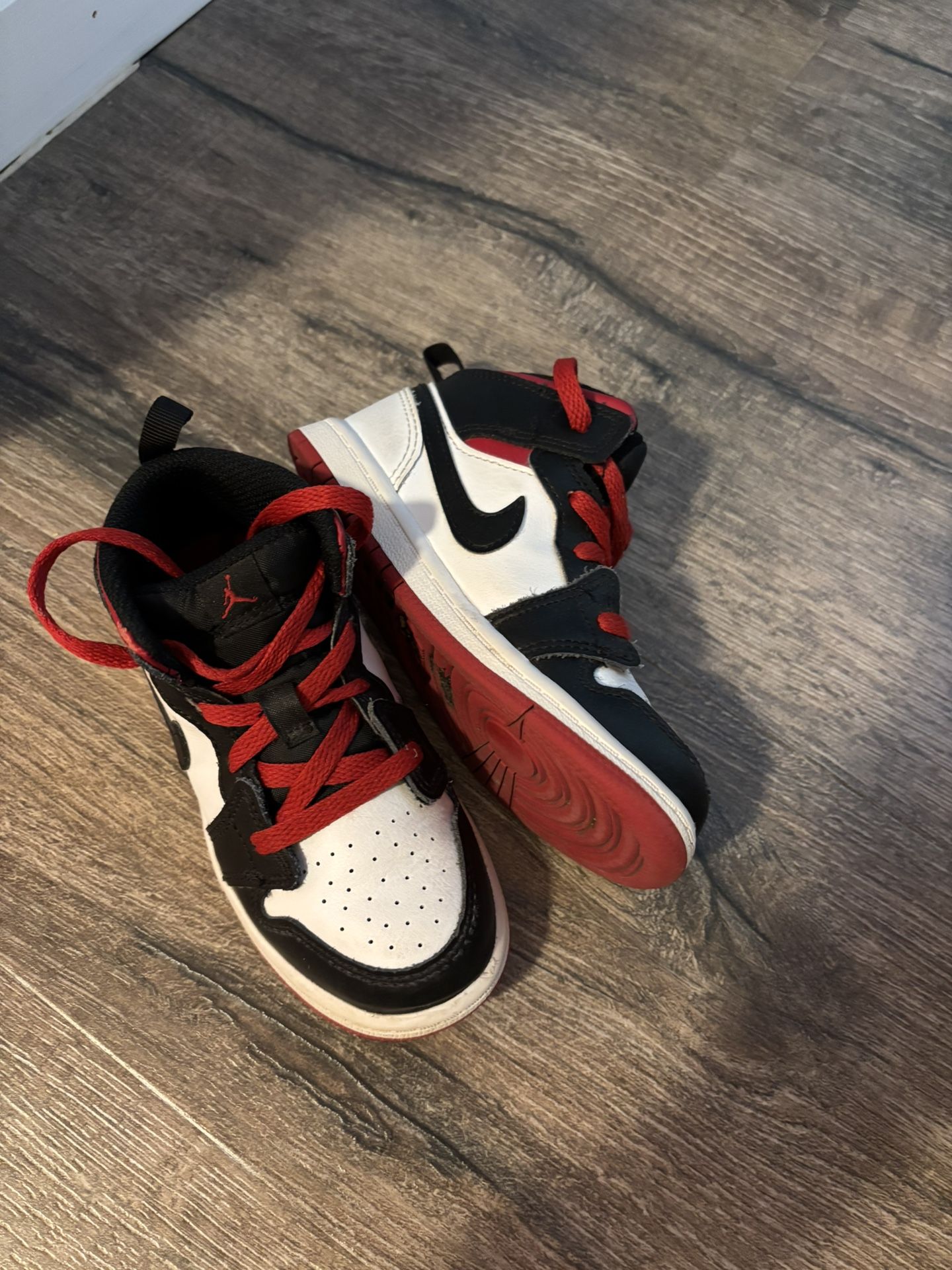 Air Jordan’s Toddler Boy Size 9