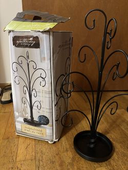Jewelry holder