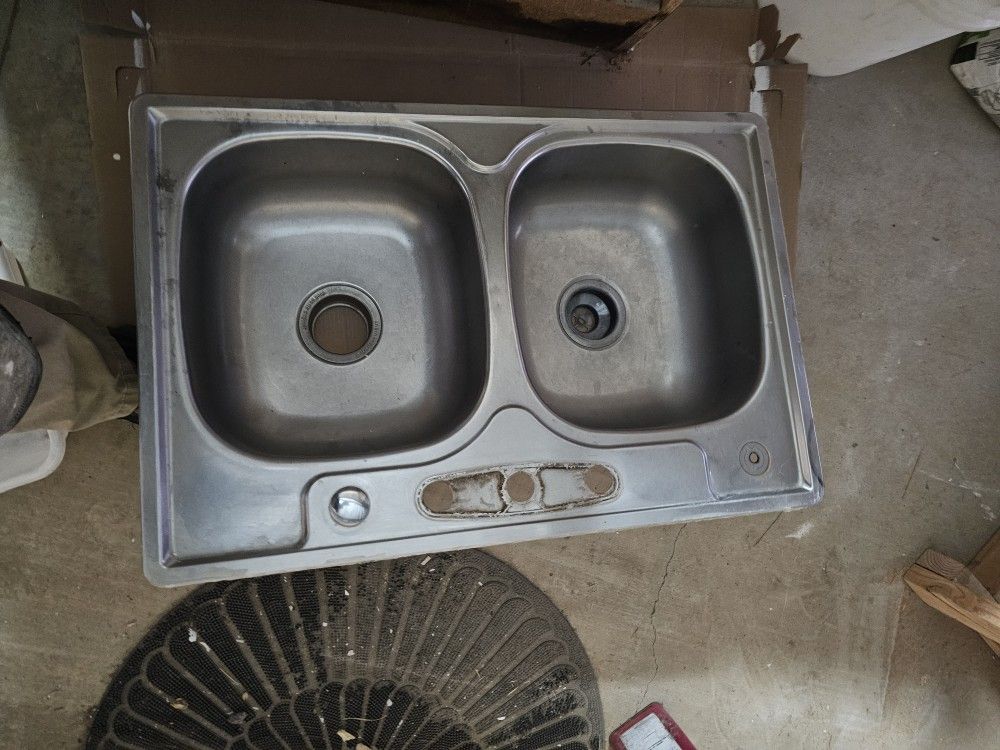 Kitchen Sink 32x19