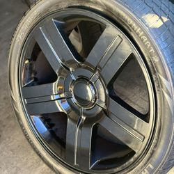 275 / 40 R22 RIMS AND TIRES MUST SELL ASAP ‼️