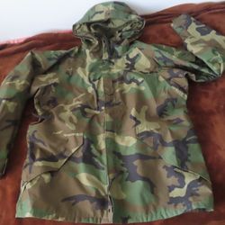 US Military Parka Cold Weather Camouflage Jacket MIL-P-44188C L/Regular issued