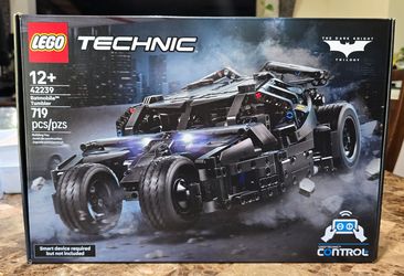 LEGO Technic 42239 Batmobile Tumbler Batman New and Available.