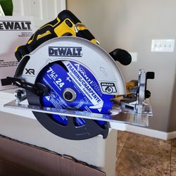 Dewalt brand new 20-Volt MAX 7-1/4 in. Cordless Circular Saw (Tool Only)