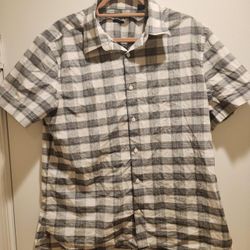 Men's Plaid Short Sleeve Button-Up Shirt