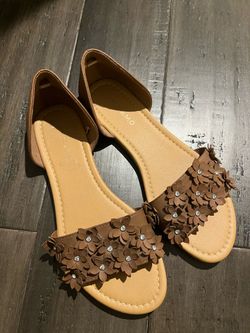 Women’s 8.5 sandals