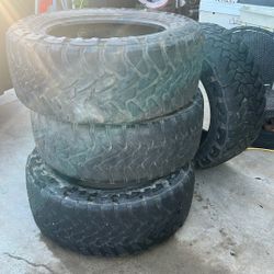 Toyo Tires 37 13.50 R22