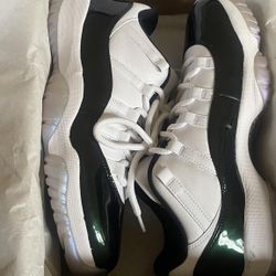AIR JORDAN 11 RETRO LOW