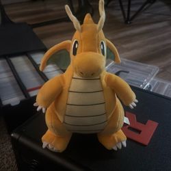 Dragonite Plush 