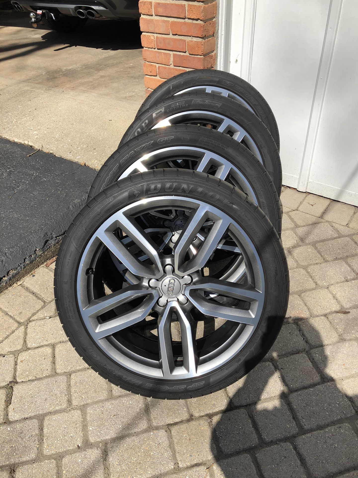 Mint Condition 21” Audi SQ5 Speedline Wheels