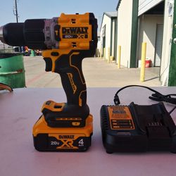 Dewalt New Hammer dril 2 Speed battery 4.0 & Charger