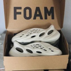 Yeezy Foam Rnnr 