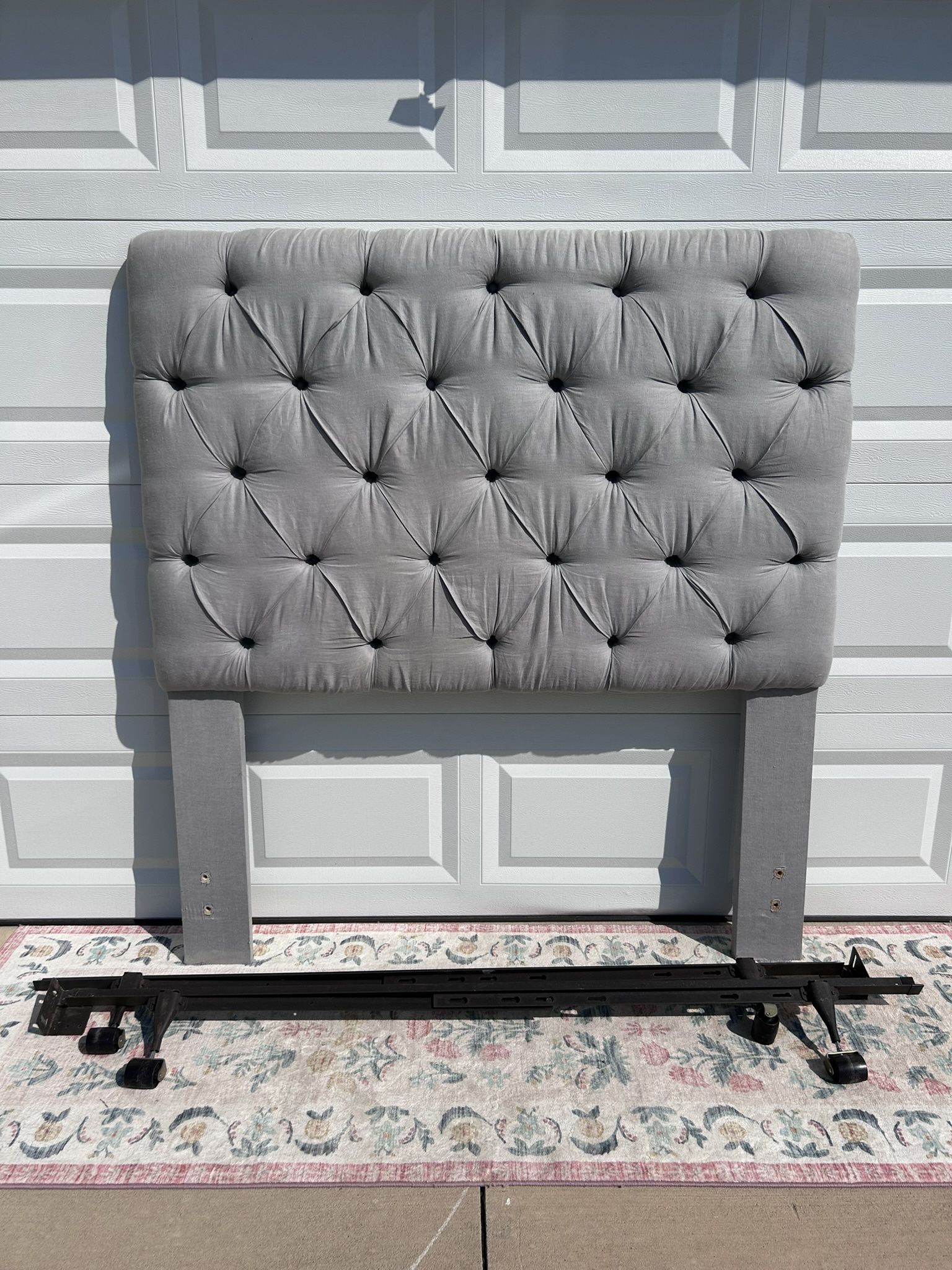 Tufted Gray Full Size Headboard And Rails