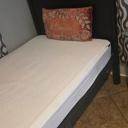 Twin bed great conditions/ Cama chica individual TWIN