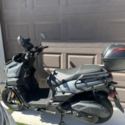 Scooter Tank 150 Cc Pocas Millas Solo 250 Título Limpio.