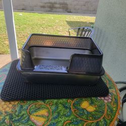 FREE Kitty Litter Box w/mat 19x13