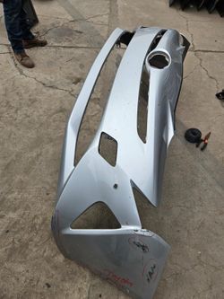 Toyota Prius front bumper Oem
