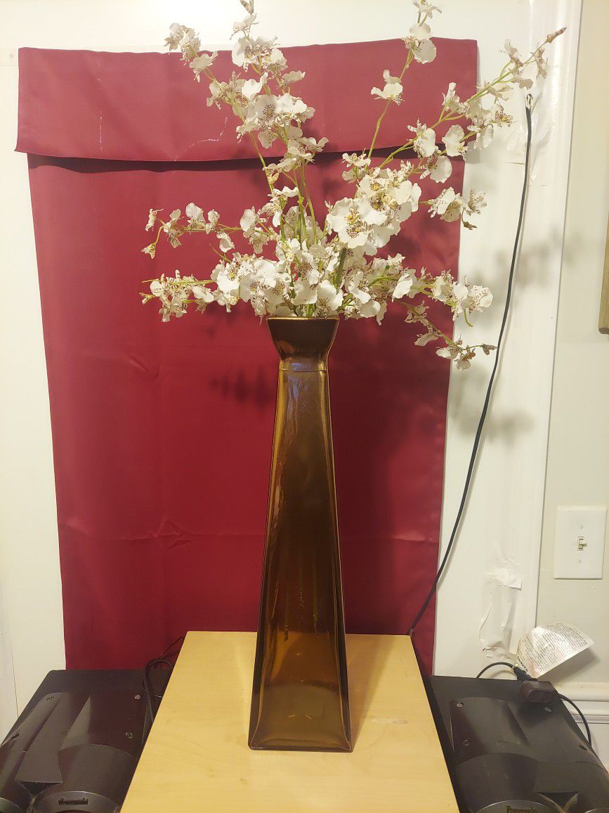Brown Mirror Glass Vase With Flowers 