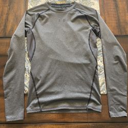 Under armor dri fit grey size M